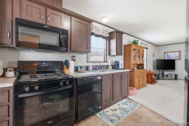 440 Flamingo Street, Rochester Hills, MI 48309
