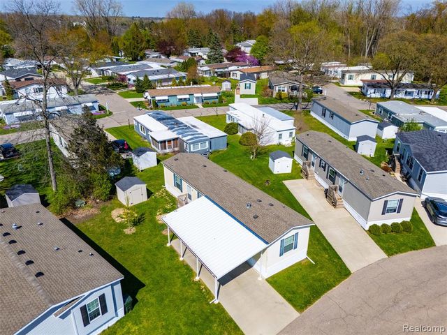 440 Flamingo Street, Rochester Hills, MI 48309