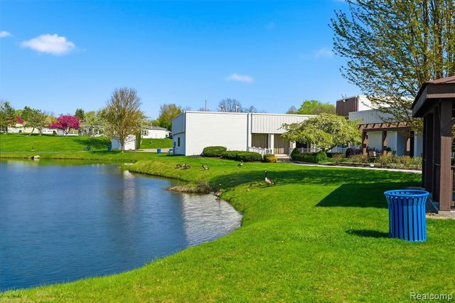 440 Flamingo Street, Rochester Hills, MI 48309
