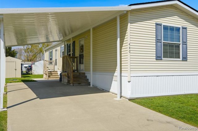 440 Flamingo Street, Rochester Hills, MI 48309