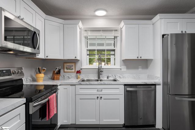 204 Rainbow Drive, Greenville, SC 29617