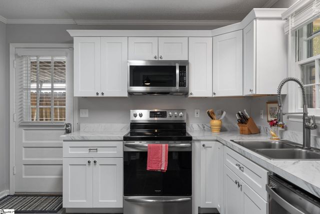 204 Rainbow Drive, Greenville, SC 29617