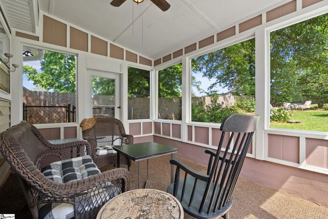 204 Rainbow Drive, Greenville, SC 29617