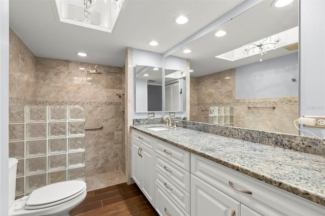 3006 BOLT DRIVE, Palm Harbor, FL 34685