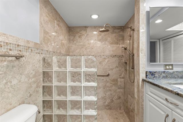 3006 BOLT DRIVE, Palm Harbor, FL 34685