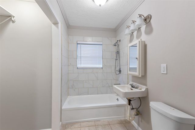 3734 Daphne Street, Houston, TX 77021