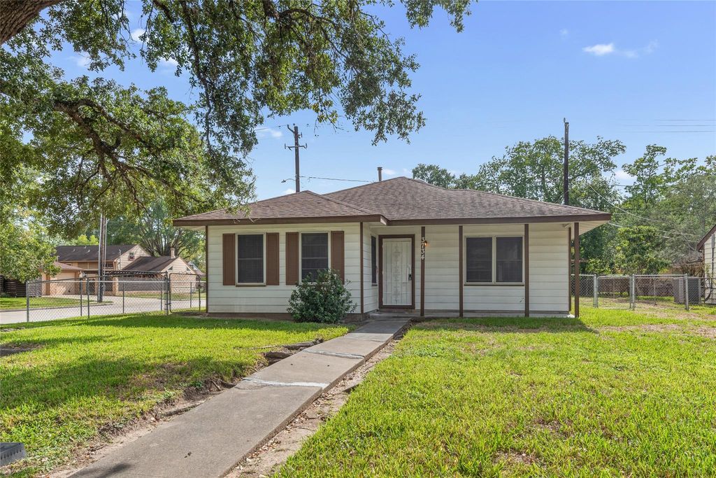 3734 Daphne Street, Houston, TX 77021