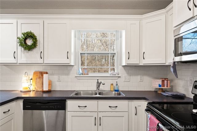 2219 Liberty Court, Jeffersonville, IN 47130