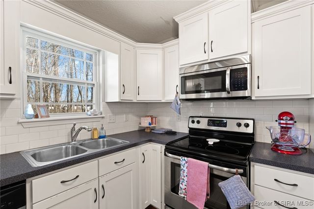 2219 Liberty Court, Jeffersonville, IN 47130