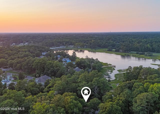 8920 Oyster Court SW, Sunset Beach, NC 28468