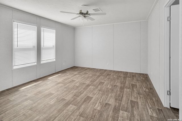 5161 CR302, Floresville, TX 78114