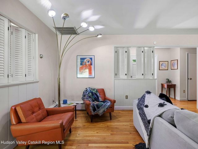 146 Flower Hill, Kingston, NY 12401