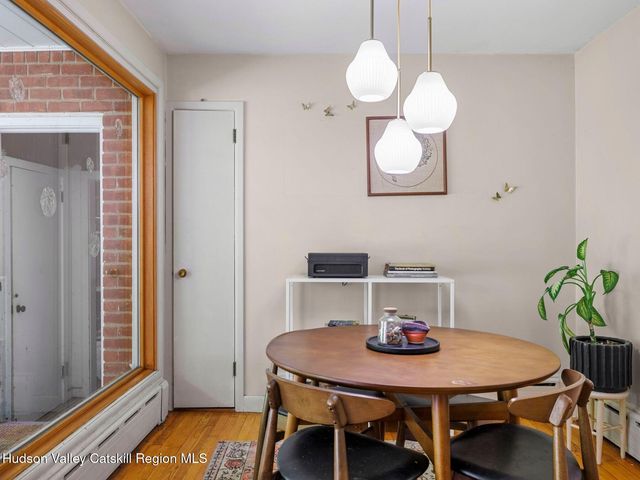146 Flower Hill, Kingston, NY 12401