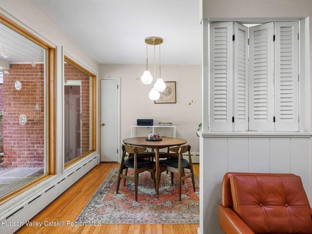 146 Flower Hill, Kingston, NY 12401