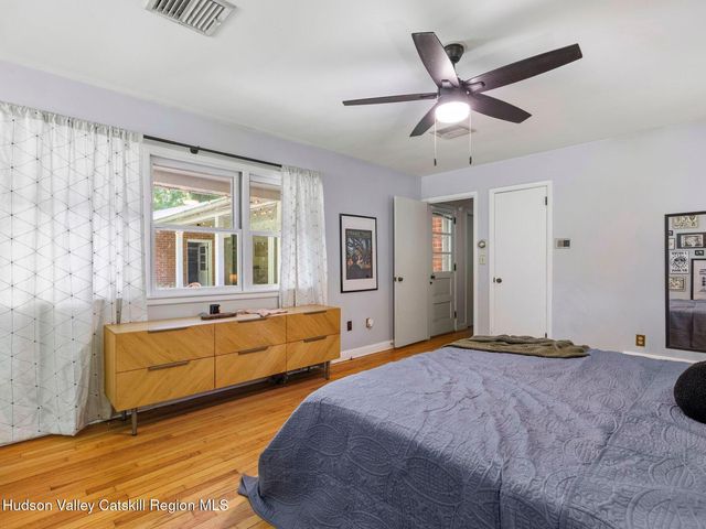 146 Flower Hill, Kingston, NY 12401