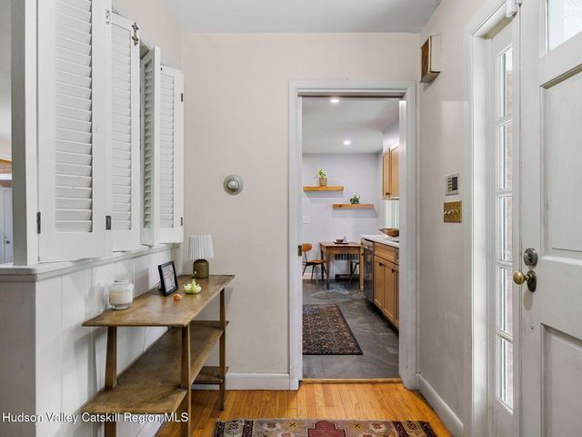146 Flower Hill, Kingston, NY 12401
