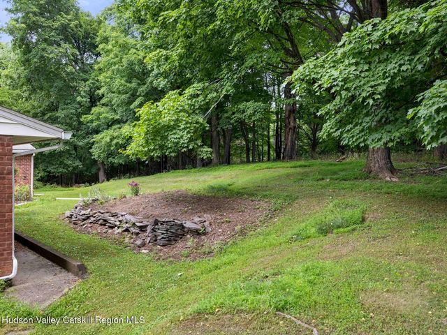 146 Flower Hill, Kingston, NY 12401
