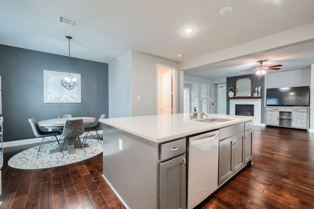 341 Sandy Creek Drive, Sunnyvale, TX 75182