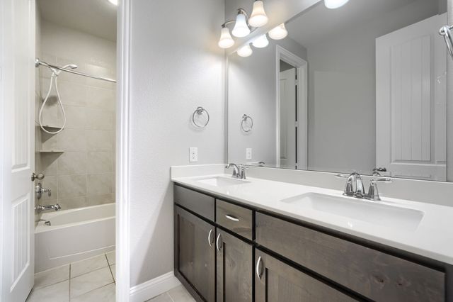 341 Sandy Creek Drive, Sunnyvale, TX 75182