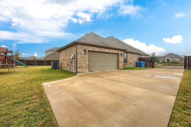 341 Sandy Creek Drive, Sunnyvale, TX 75182