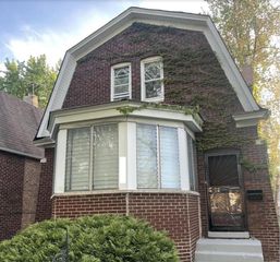 1636 N Central Avenue, Chicago, IL 60639