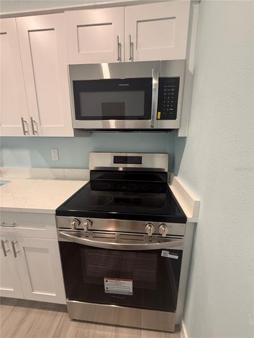 171 MEDALLION BOULEVARD B, Madeira Beach, FL 33708
