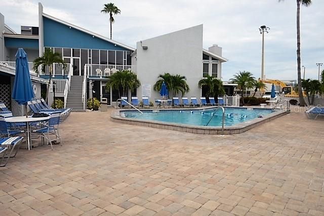 171 MEDALLION BOULEVARD B, Madeira Beach, FL 33708