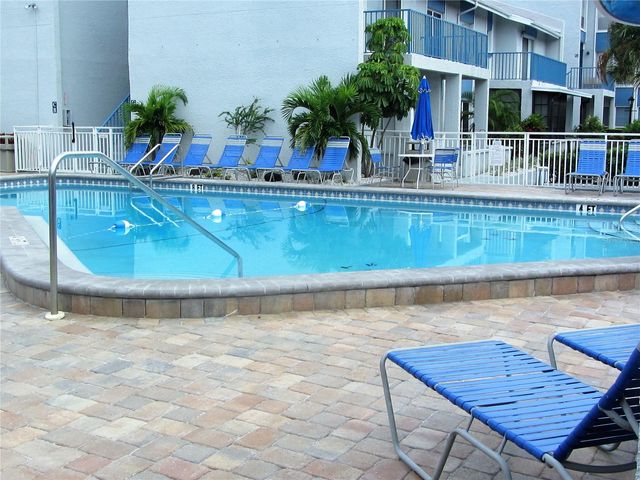 171 MEDALLION BOULEVARD B, Madeira Beach, FL 33708