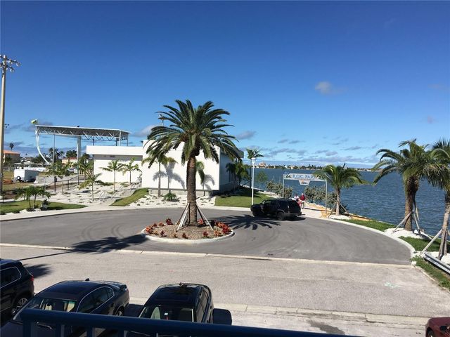 171 MEDALLION BOULEVARD B, Madeira Beach, FL 33708