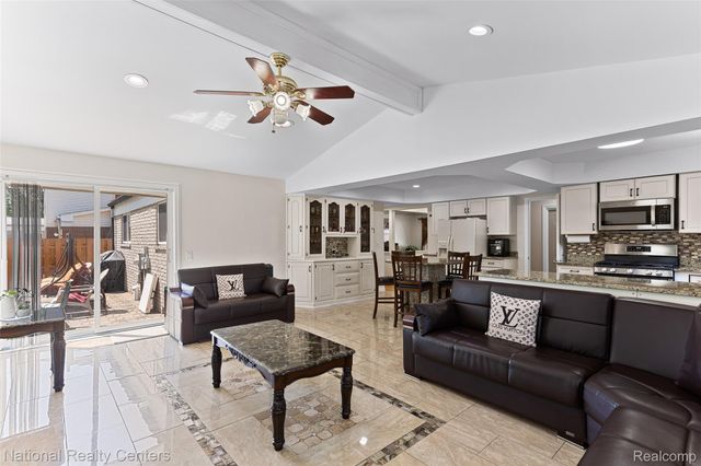 37050 Calka Drive, Sterling Heights, MI 48310