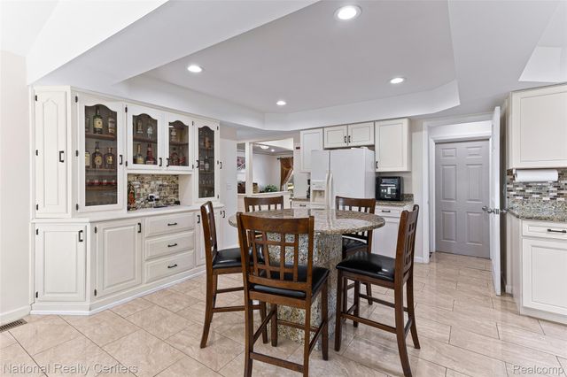 37050 Calka Drive, Sterling Heights, MI 48310