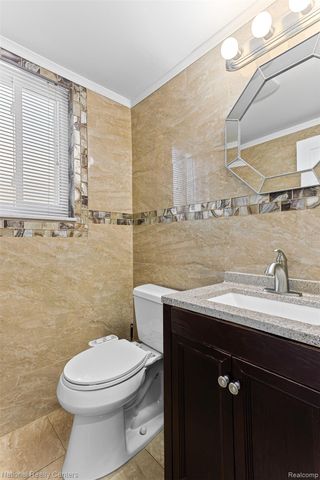 37050 Calka Drive, Sterling Heights, MI 48310