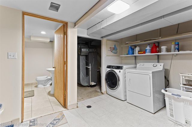 37050 Calka Drive, Sterling Heights, MI 48310