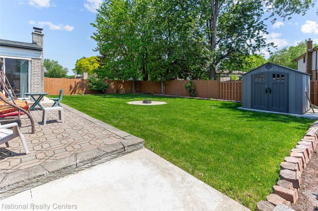 37050 Calka Drive, Sterling Heights, MI 48310