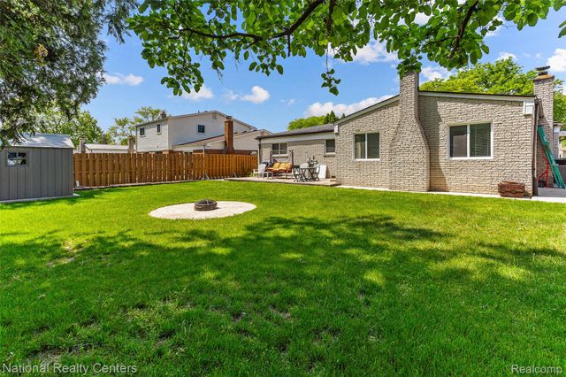 37050 Calka Drive, Sterling Heights, MI 48310