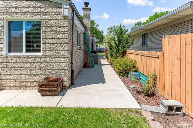 37050 Calka Drive, Sterling Heights, MI 48310