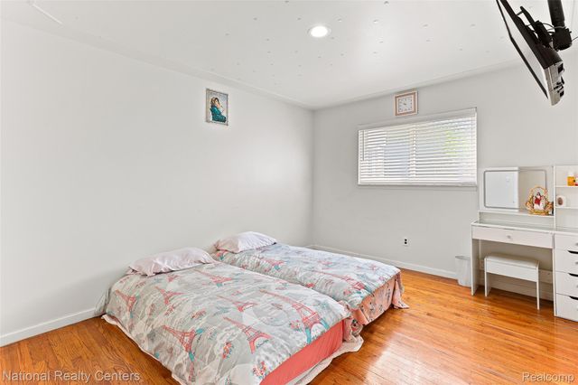 37050 Calka Drive, Sterling Heights, MI 48310