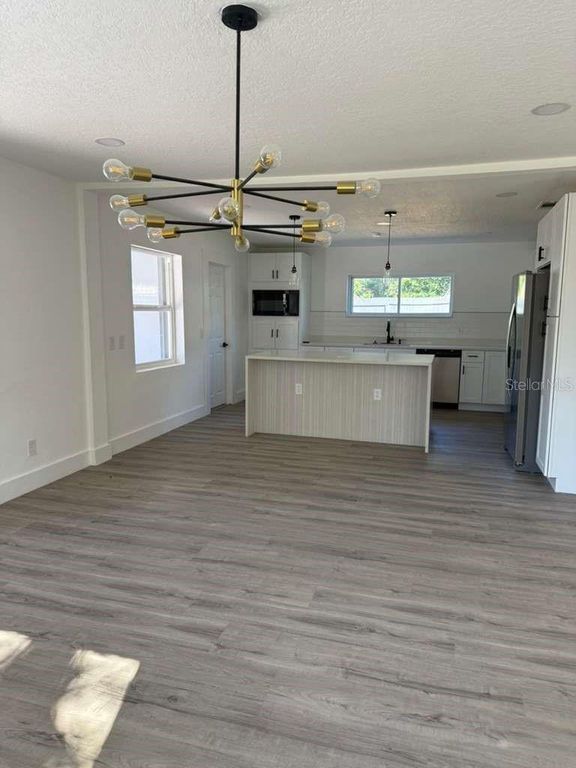 Image 20 of property listing at 581 CALLE GRANDE STREET, Ormond Beach, FL 32174