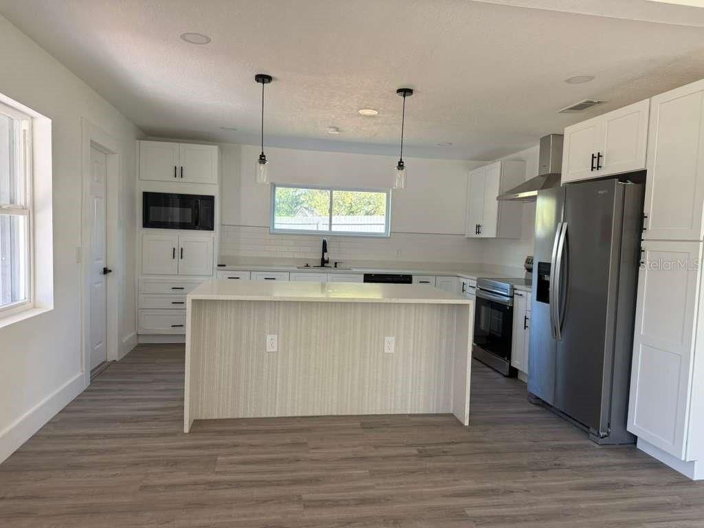 Image 26 of property listing at 581 CALLE GRANDE STREET, Ormond Beach, FL 32174