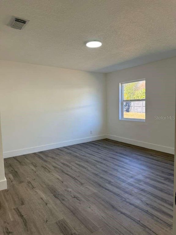 Image 28 of property listing at 581 CALLE GRANDE STREET, Ormond Beach, FL 32174