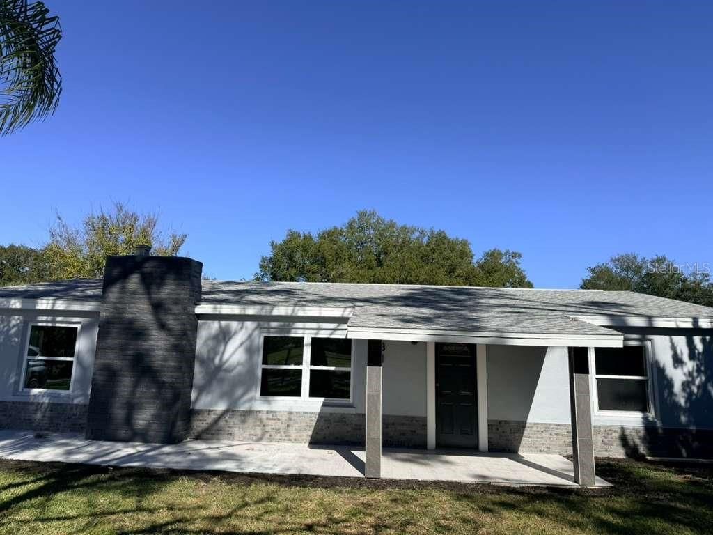 Image 6 of property listing at 581 CALLE GRANDE STREET, Ormond Beach, FL 32174