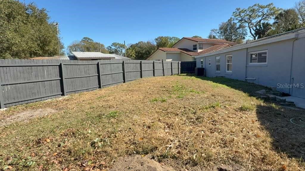 Image 52 of property listing at 581 CALLE GRANDE STREET, Ormond Beach, FL 32174