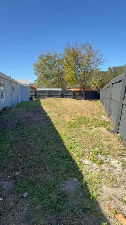 Image 53 of property listing at 581 CALLE GRANDE STREET, Ormond Beach, FL 32174