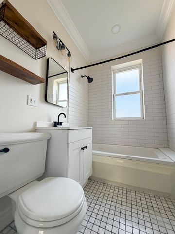4457 N CENTRAL PARK Avenue 3, Chicago, IL 60625