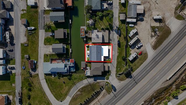 11 Highland Drive, Hitchcock, TX 77563