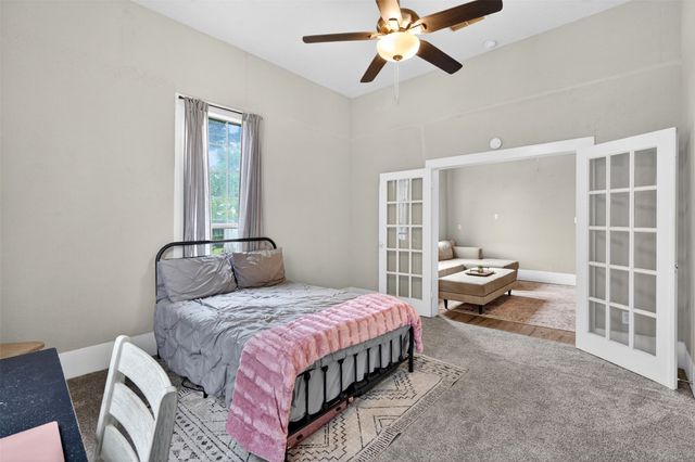 107 S Washington Street, Cleburne, TX 76031