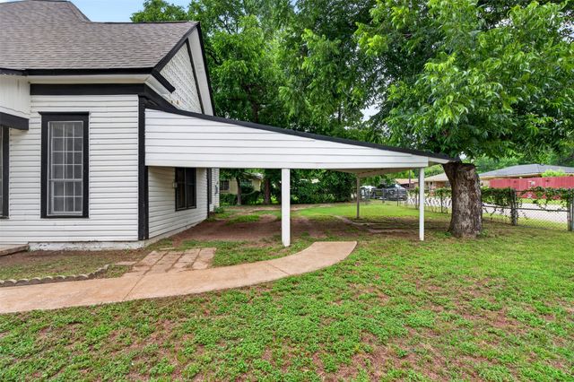107 S Washington Street, Cleburne, TX 76031