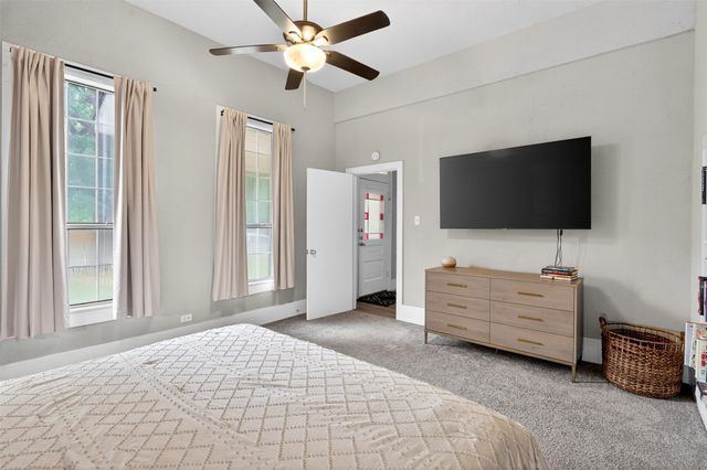 107 S Washington Street, Cleburne, TX 76031