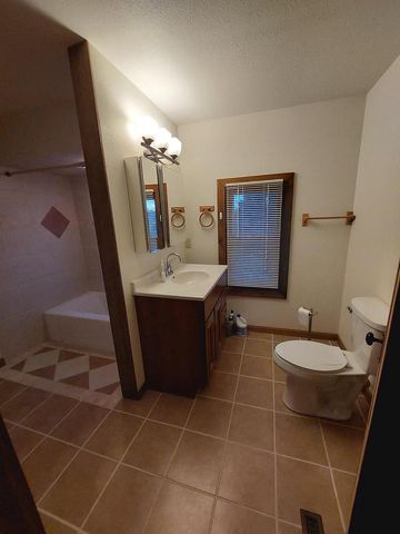 1577 E Gate DRIVE, Watertown, WI 53094