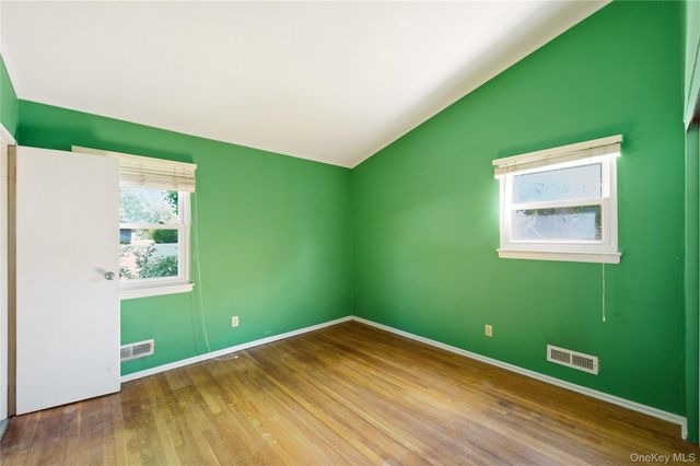 29 Penn Drive, Smithtown, NY 11787